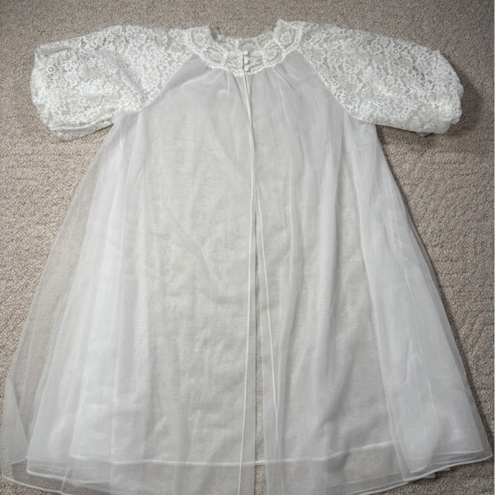 Vintage 1950’s Vanity Fair White Lace Peignoir Housecoat | Sheer Tulle Robe